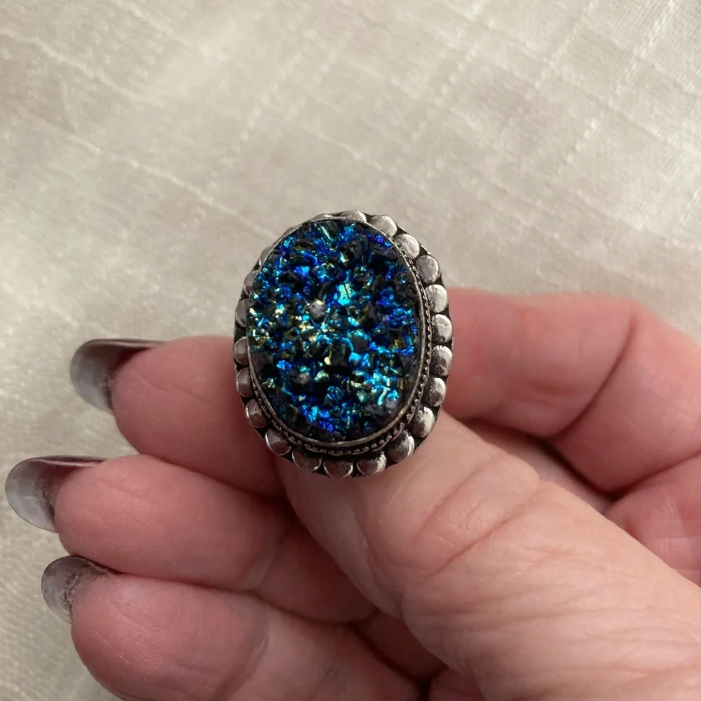NEW Titanium Druzy, Antique Design Ring. 925 Silver. Size 7.5 - Picture 2 of 6